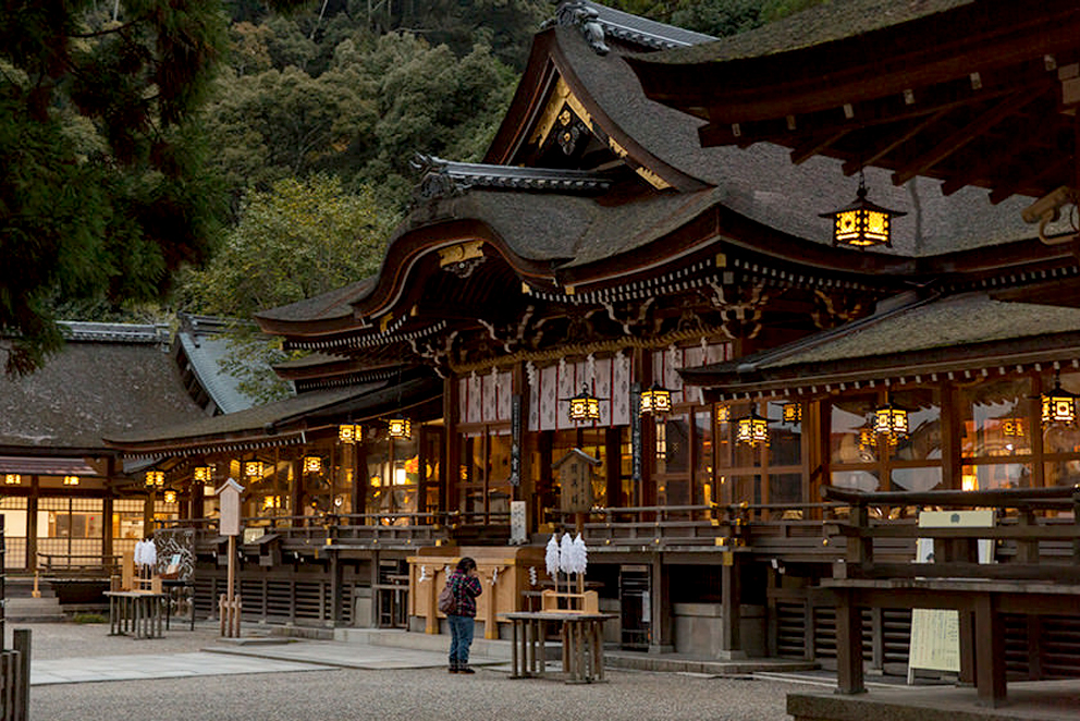 Đền Omiwa ở núi Miwa.